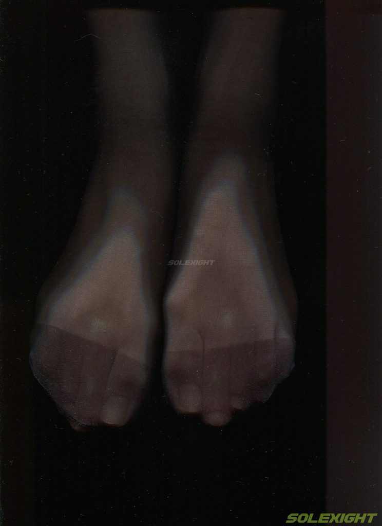 模拍视频Solexight Mia (丝袜,脚底,脚趾,高跟鞋,VR)4K+套图+VR[217P/4V/35.3G]插图1