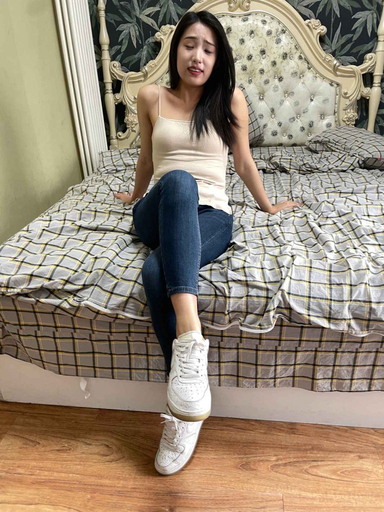 小麦學姐tk，一如既往的怕痒，痒到爆粗[34P/1V/1.89G]插图1