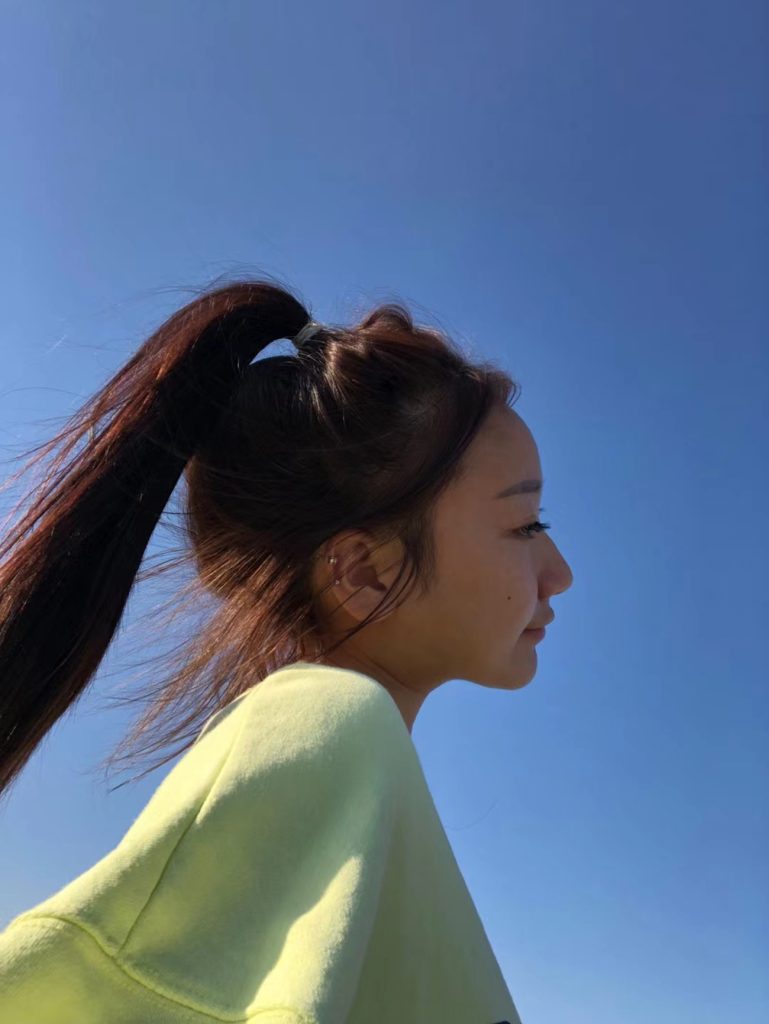 学舞蹈的小班花被我约来拍摄嫩脚丫瑜伽裤白棉袜裸足 [62P/1V/785MB]插图1