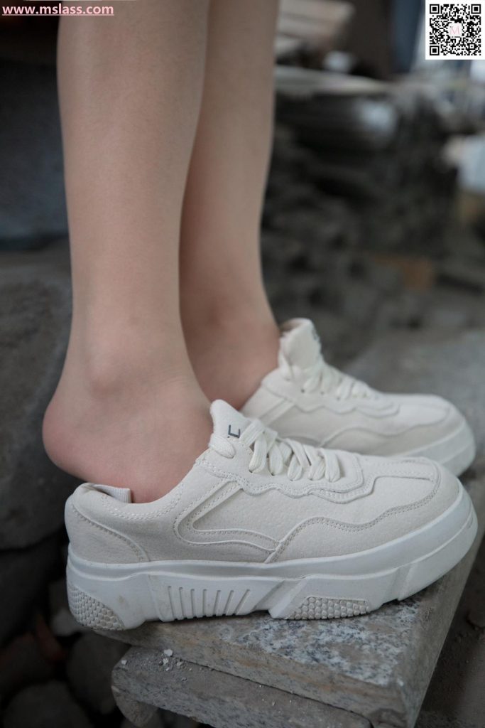 [MSLASS梦丝女神]2019.08.29 废墟的小白鞋 小除夕[53+1P/505M]插图2