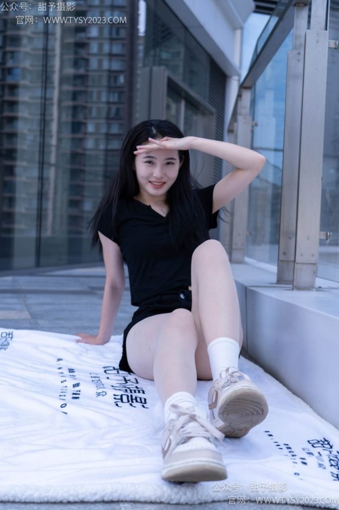 甜予摄影 NO.052 思思-板鞋、白棉袜、肉丝（脚尖加固款）[129P/2V/9.59GB]插图2