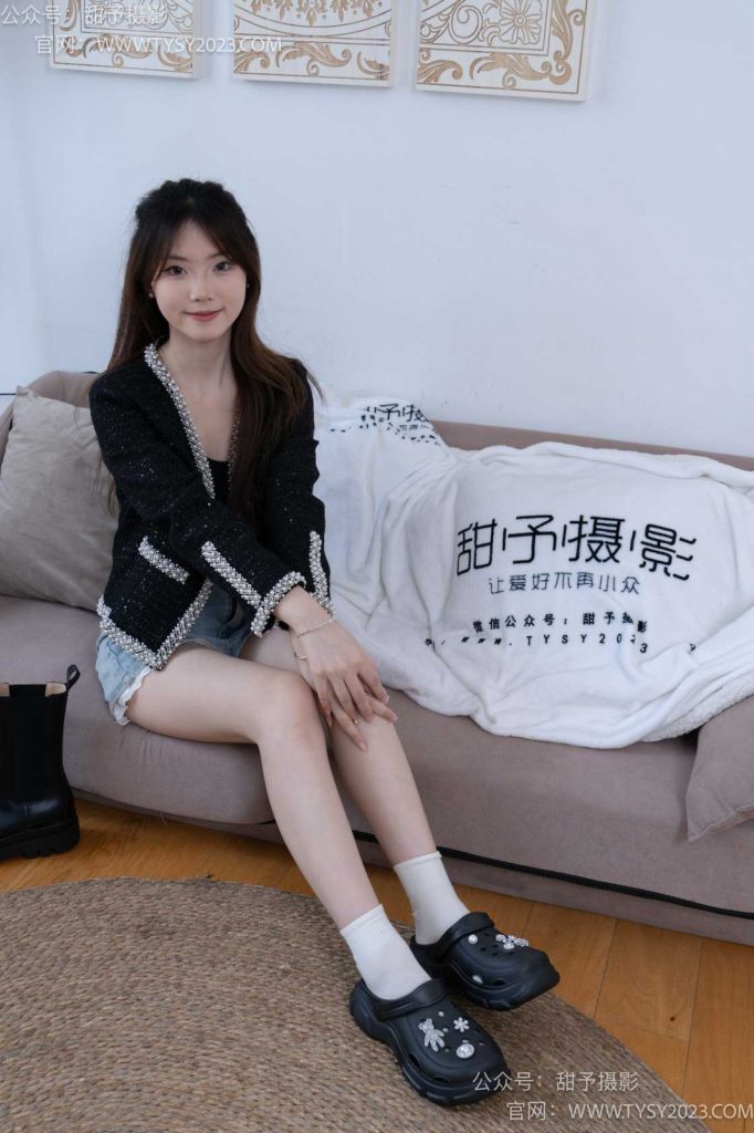 甜予摄影 NO.065 璇漩-靴子、洞洞鞋、白棉袜、裸足[129P/2V/11.30GB]-无料摄影圈