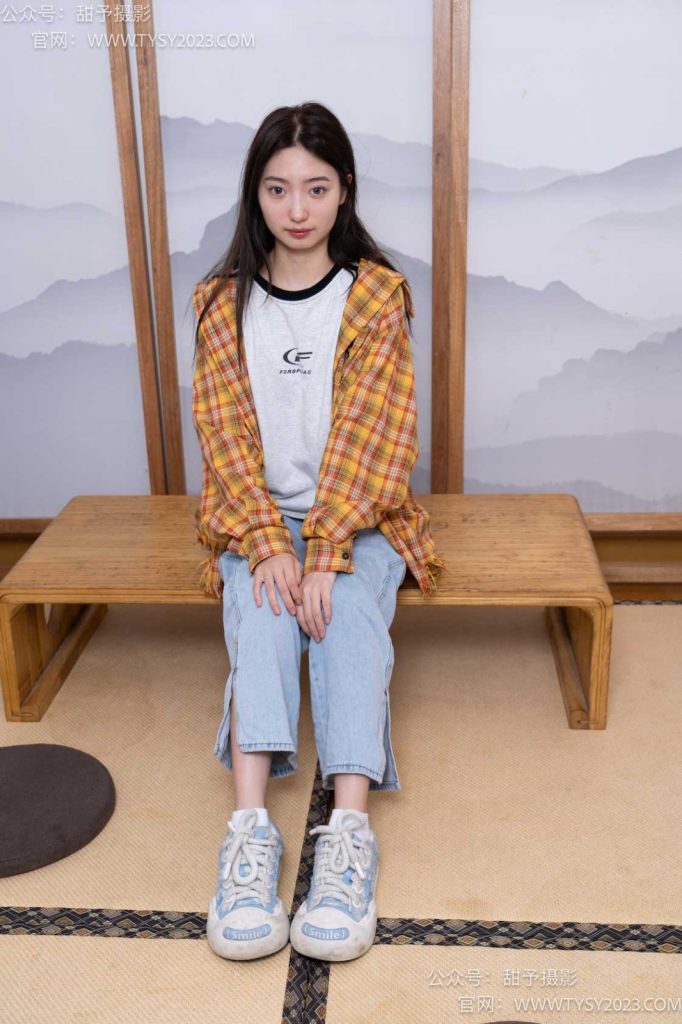 甜予摄影 NO.078 雪梨-帆布鞋、白棉袜、裸足[140P/2V/10.18GB]插图3