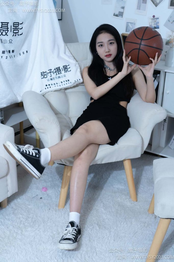 甜予摄影 NO.082 筱筱-帆布鞋、白棉袜、裸足[116P/2V/9.54GB]插图1