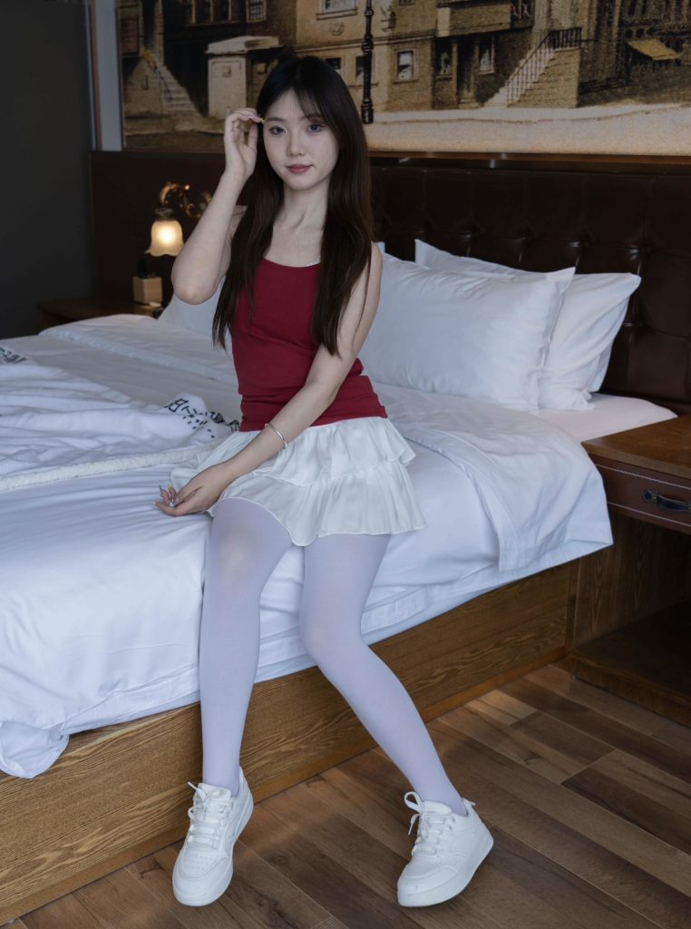 甜予摄影 NO.089 璇璇-板鞋、厚白丝[136P/2V/10.42GB]插图1