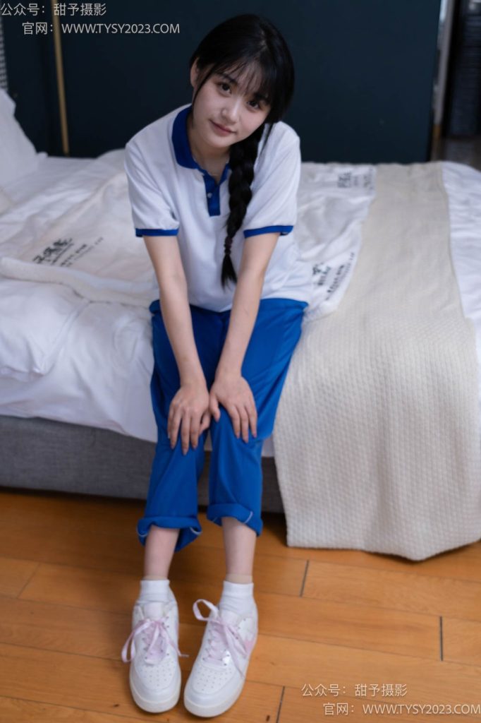 甜予摄影 NO.091 澜澜-校服、白布鞋、白棉袜、短肉丝（脚尖加固款）、裸足[135P/2V/10.27GB]插图3