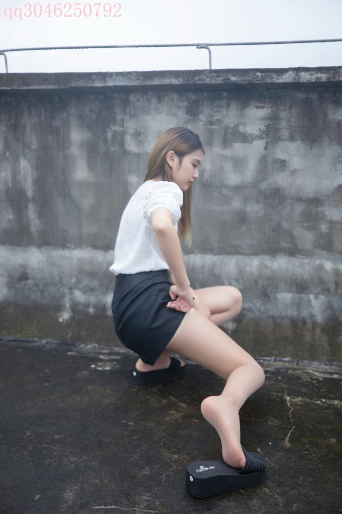 [MSLASS梦丝女神]2021.09.28 天台肉丝 王晓瑞[70P/491MB]插图3