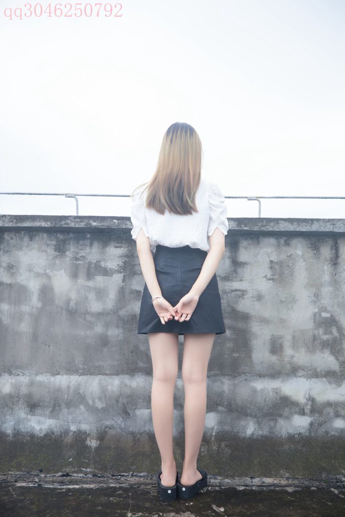 [MSLASS梦丝女神]2021.09.28 天台肉丝 王晓瑞[70P/491MB]插图1