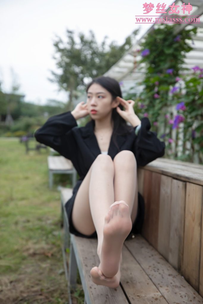 [MSLASS梦丝女神]2021.10.21 新模超细腿 娜贝儿[40P/206MB]-无料摄影圈