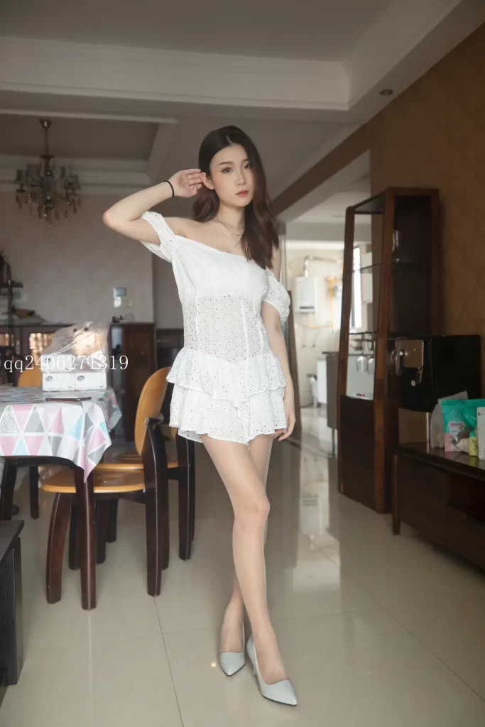 [MSLASS梦丝女神]2022.07.11 极品小御姐 花月舞[26P/190MB]-无料摄影圈