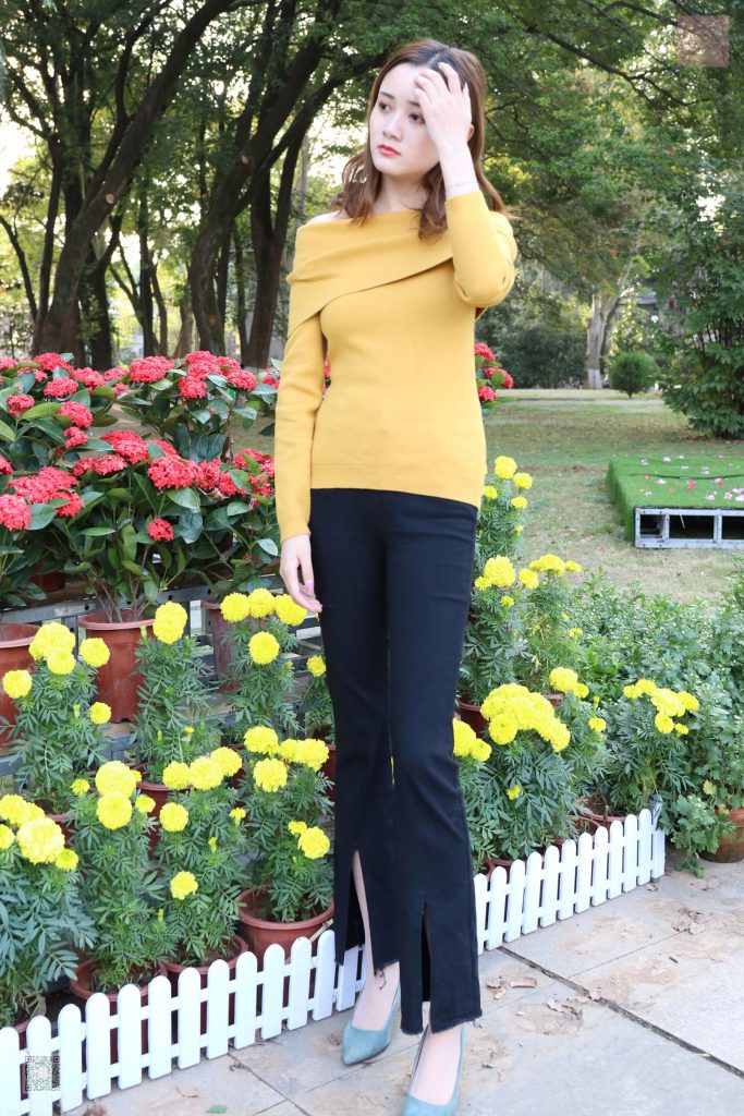 [SiHua思话] SH016 华师小姐姐超甜库里斯 丫丫 [83P/2V/548MB]插图1