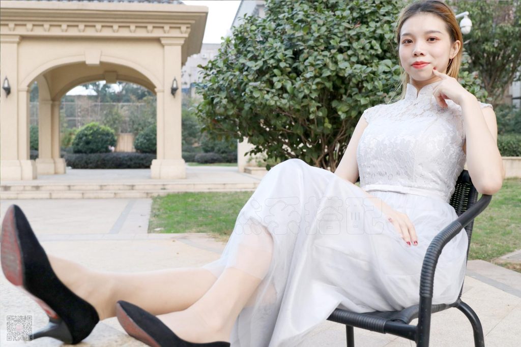 [SiHua思话] SH034 花园里迷路的小伴娘 小俏 [79P/2V/466MB]插图2