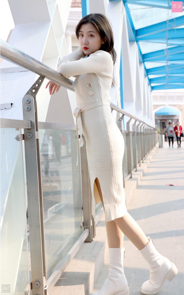 [SiHua思话] SH044 冬日步行街的薄肉丝 露露 [94P/2V/659MB]插图1