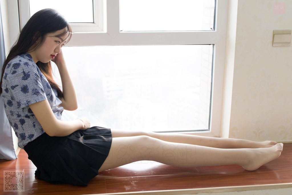 [SiHua思话] SH065 子琦回来了，混搭服务生 子琦 [87P/2V/2.21G]插图3