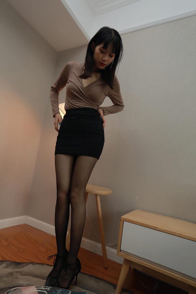 [SiHua思话] SH140 诗诗 黑丝Y惑 [55P/93MB]插图3