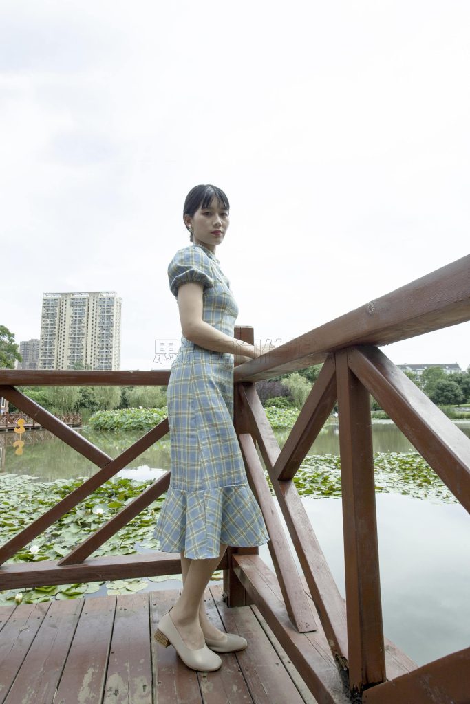 [SiHua思话] SH173 诗诗 旗袍肉丝女孩逛公园 [50P/89MB]插图2