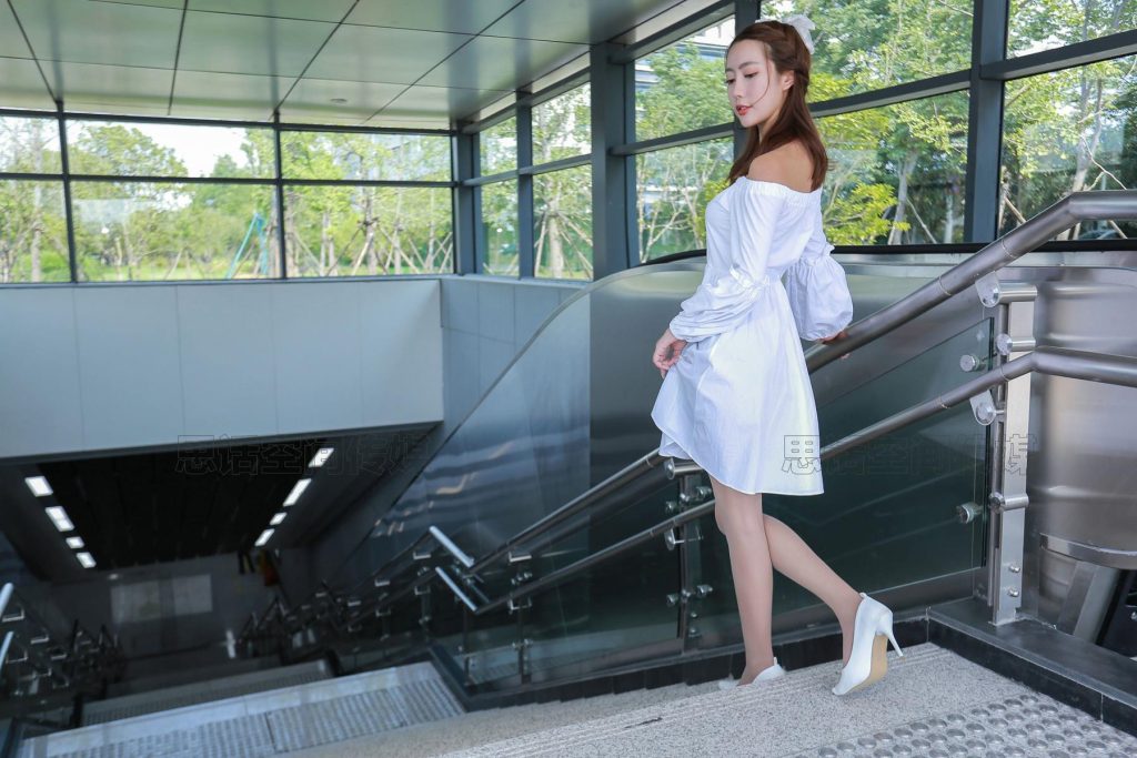 [SiHua思话]SH182 苏小柔 地铁站的小柔 [49P/137MB]插图3