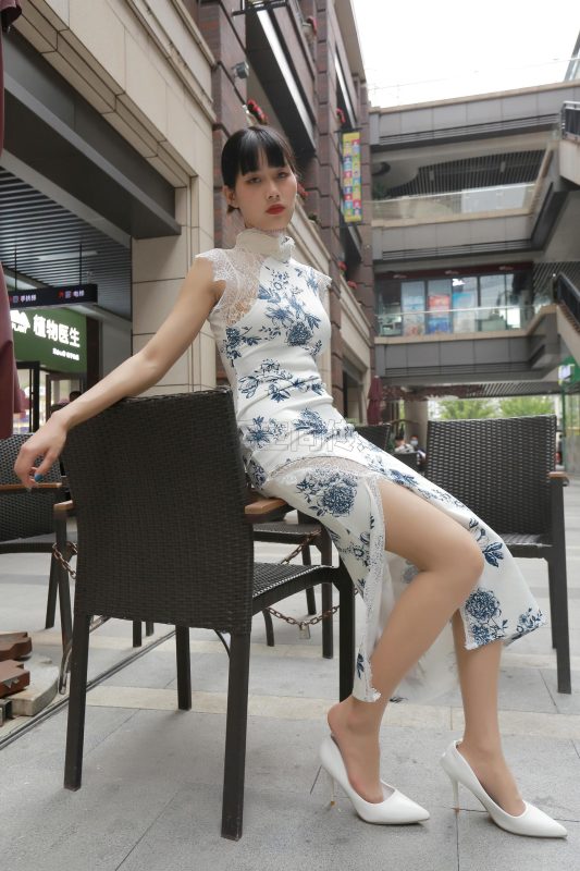 [SiHua思话]SH187 诗诗 穿肉丝的旗袍女神 [50P/101MB]-无料摄影圈
