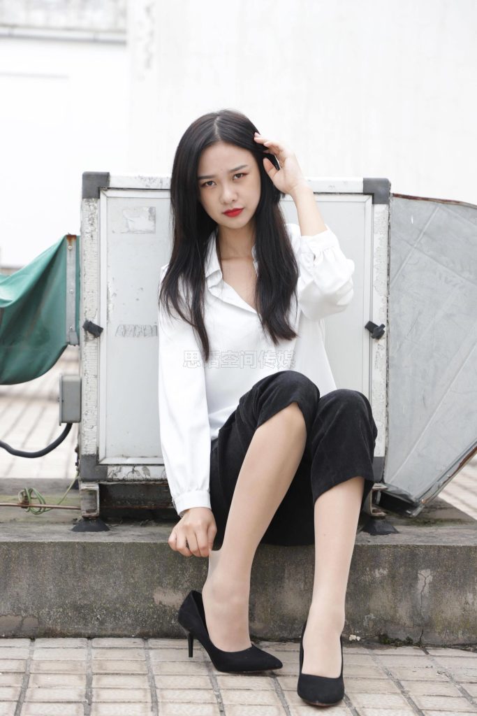 [SiHua思话]SJ054 橙子 职场气质[48P/39.7MB]插图1