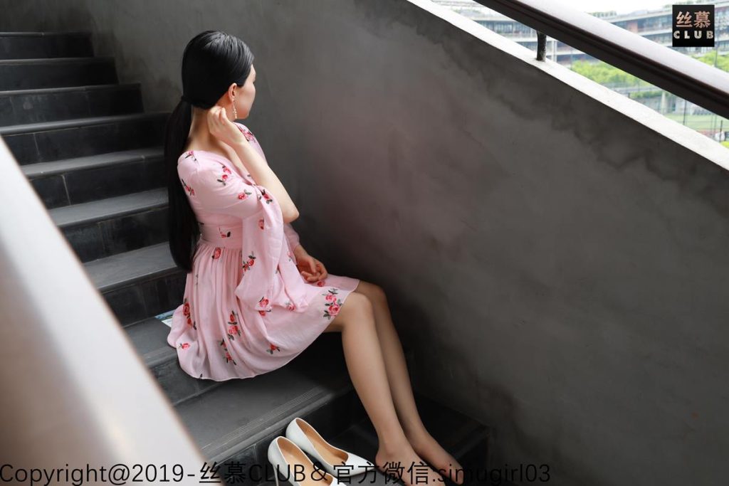 丝慕写真 SM024 模特：可人 天天一元《淑女和御姐你们喜欢哪种》[70P/139MB]插图1