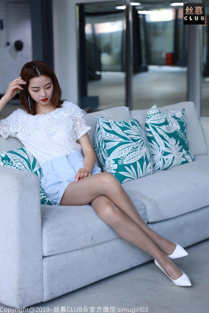 丝慕写真 SM026 模特：丹丹 天天一元《听说白色高跟和肉丝是绝配》[66P/110MB]插图2