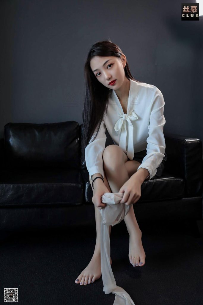 丝慕写真 SM051 天天一元 晴晴《与众不同的气质》[76P/27.6MB]插图1