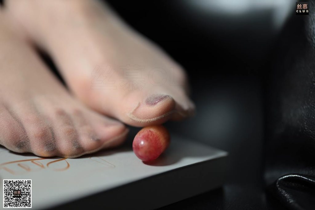 丝慕写真 SM070 天天一元 花姐《在阳台的夜晚》[77P/115MB]插图2