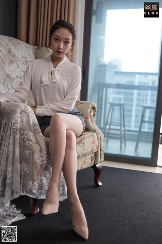 丝慕写真 SM081 天天一元《新模-温柔的小秘书》[79P/157MB]插图2