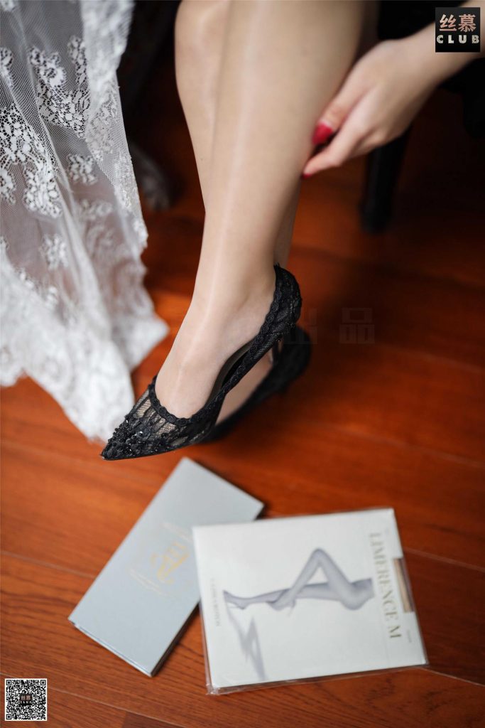 丝慕写真 SM113 天天一元 文欣的蕾丝旗袍 [86P/103MB]插图1