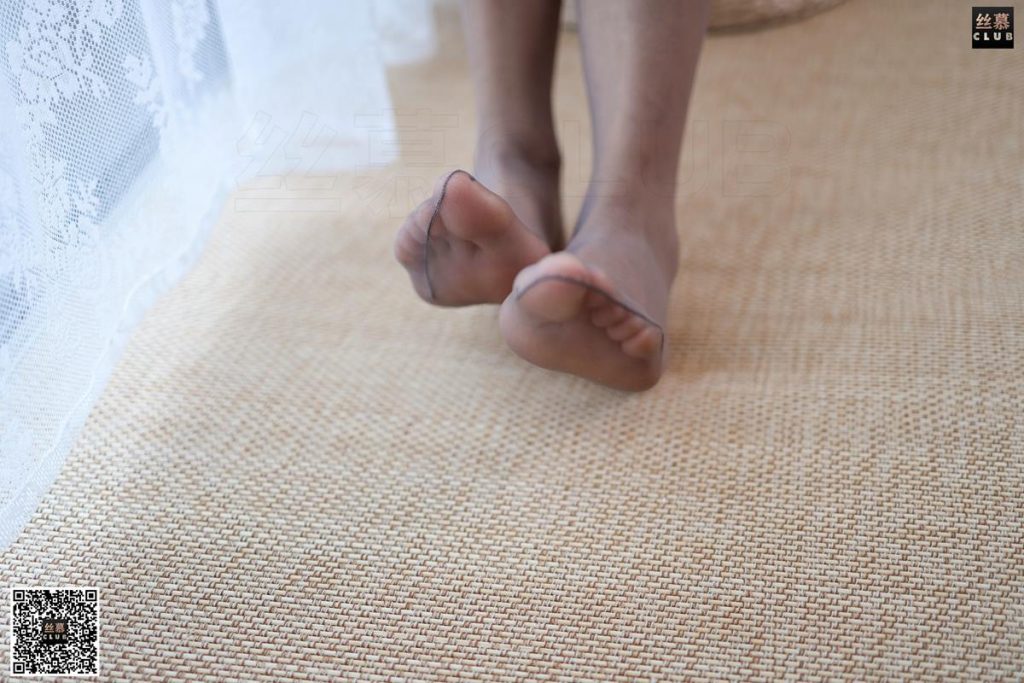 丝慕写真 SM126 天天一元 MIYA的高清灰丝 [90P/108MB]插图3