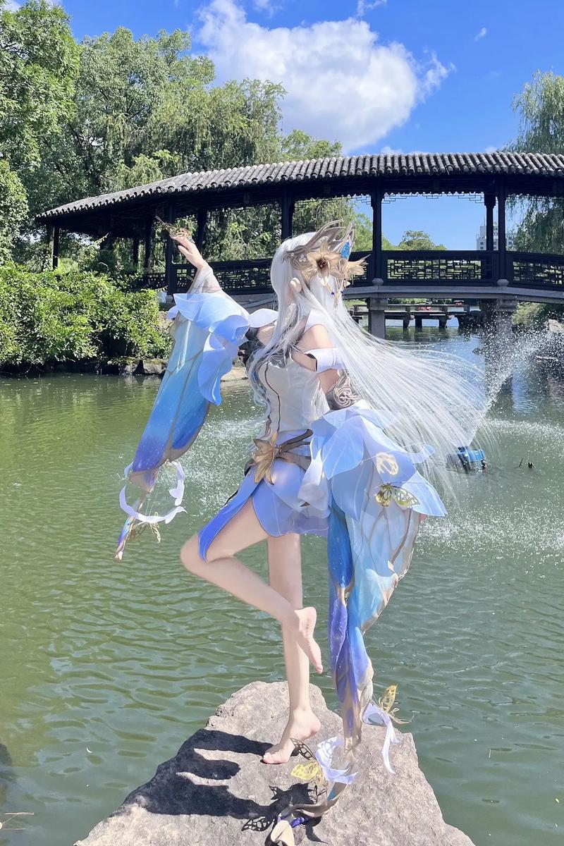揭秘COSPLAY服装高价之谜:不只是一件衣服那么简单