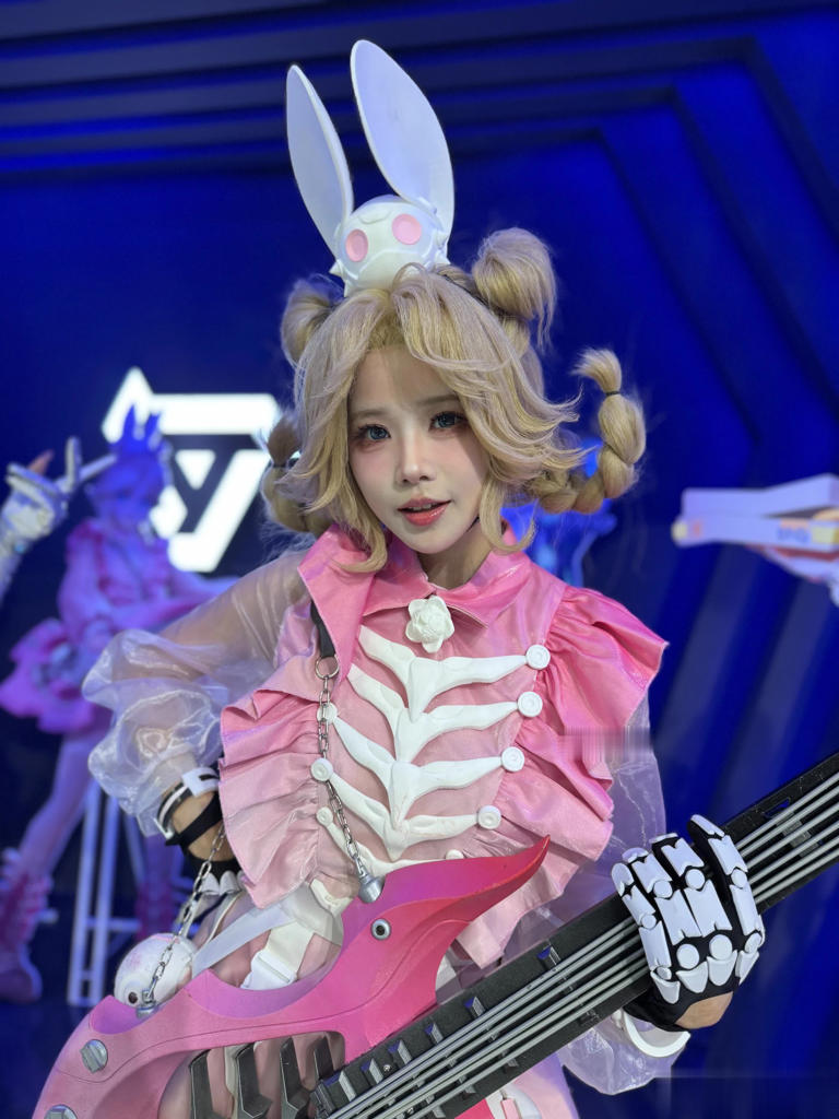 莉莉丝CJ2025：《远光84》梅歇尔COS小姐姐可爱暴击！插图4