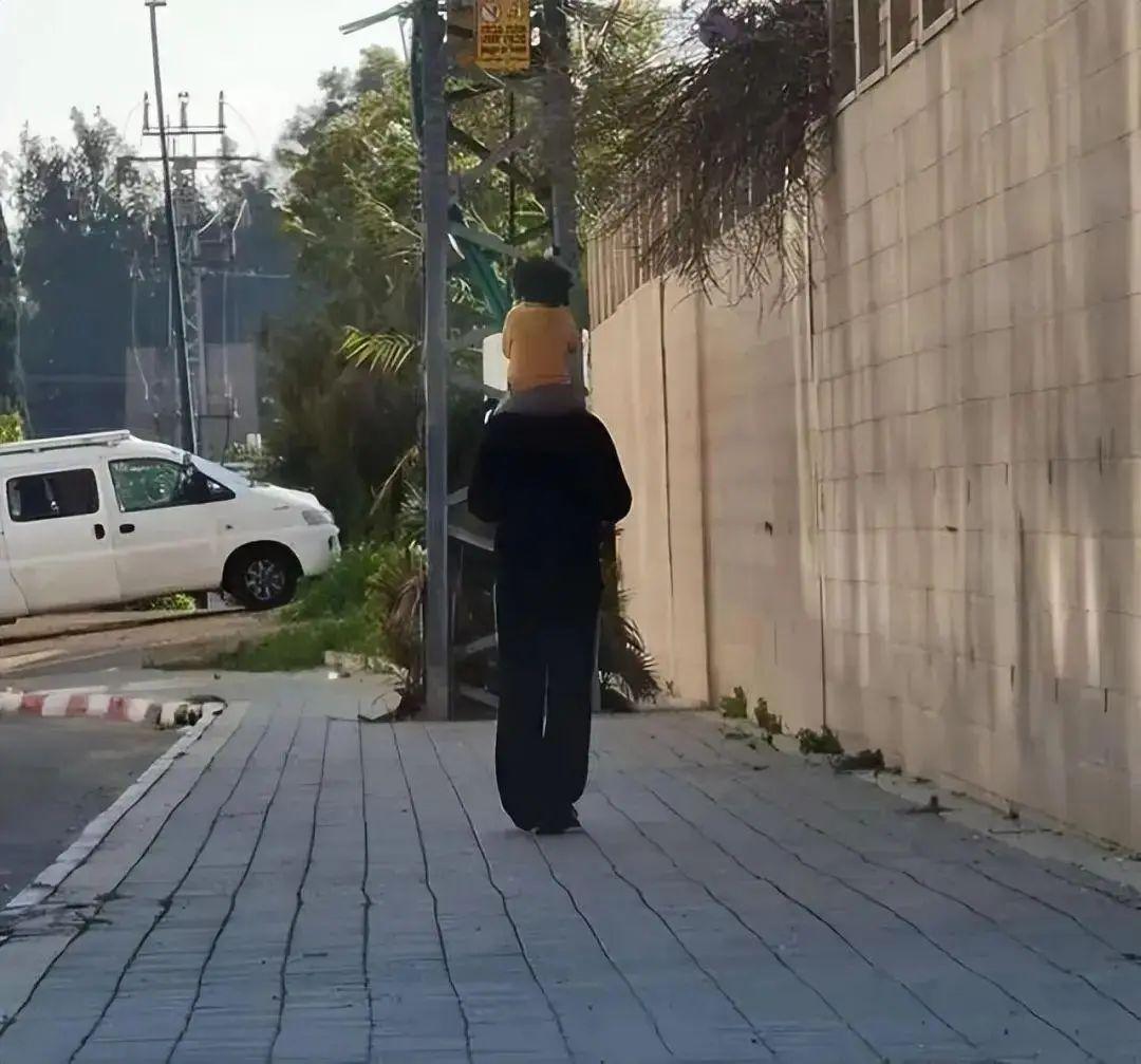 20张照片太离谱:第一眼看错的你,不是一个人