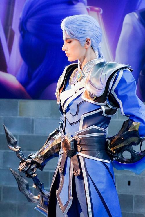 揭秘COSPLAY服装高价之谜:不只是一件衣服那么简单