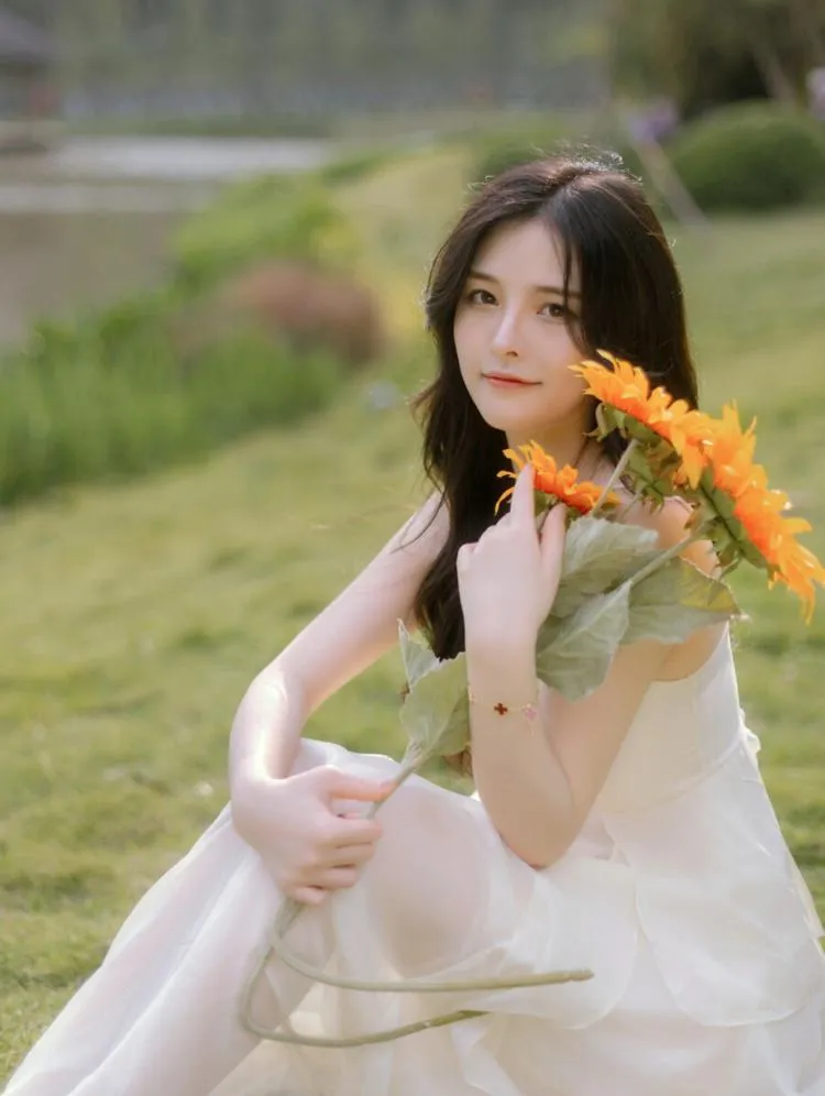 中年女士拍照，这9个姿势值得学习，好看、自然、有气质插图7