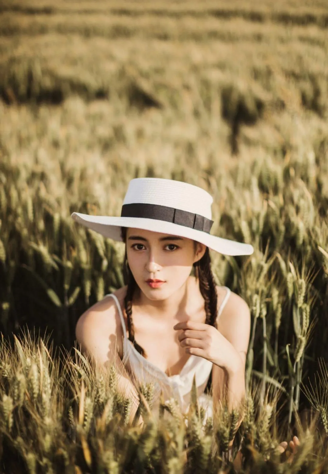 麦田人像怎么拍得出色?8个简单摄影技巧,拍出吸睛麦田人像作品插图4 麦田人像怎么拍得出色?8个简单摄影技巧,拍出吸睛麦田人像作品插图4