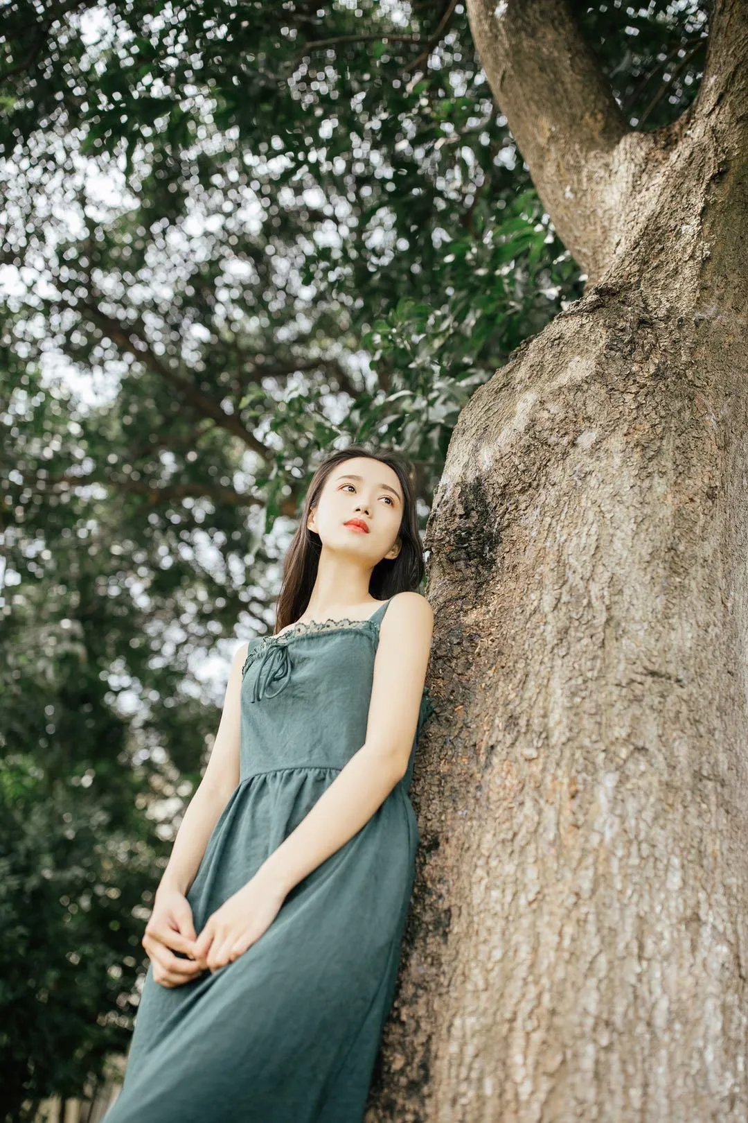 简单易学的拍照姿势教程，任何场景都通用，拍出你的自然美插图1