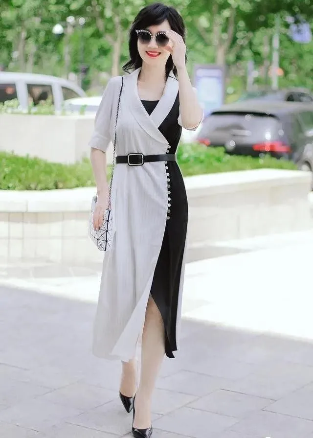 50岁的女人拍照必学的姿势，简约不做作，拍照漂亮有气质插图2