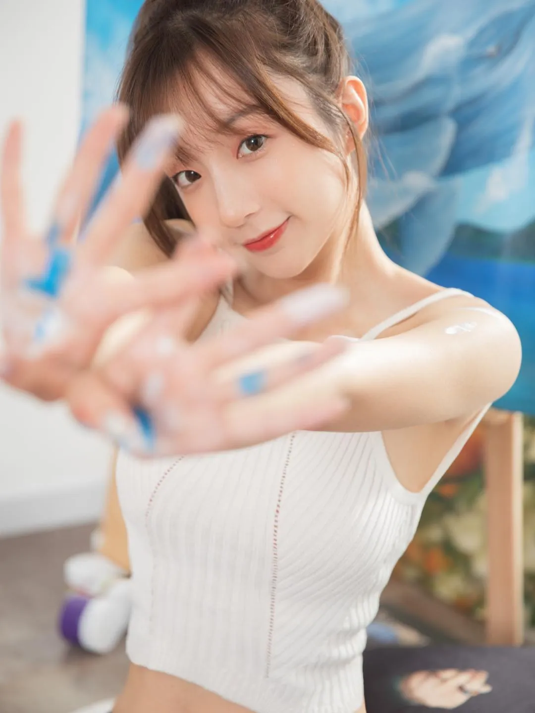 好看拍照姿势,不得不学这9个,拍照自然又好看插图9 好看拍照姿势,不得不学这9个,拍照自然又好看插图9