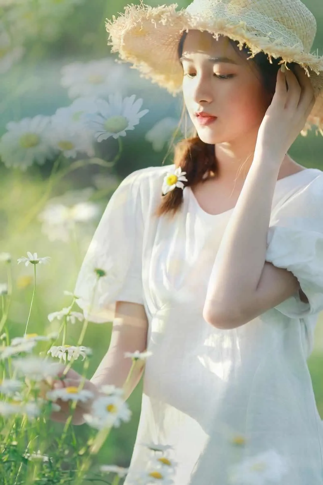 女生花海人像姿势分享，怎么拍都好看的7个姿势，拍花海美照必备插图4