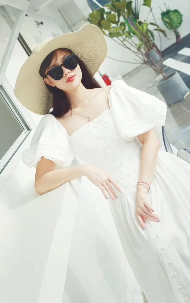 中年女士怎么拍照，8个好看的拍照姿势，帮你拍照年轻好看插图8