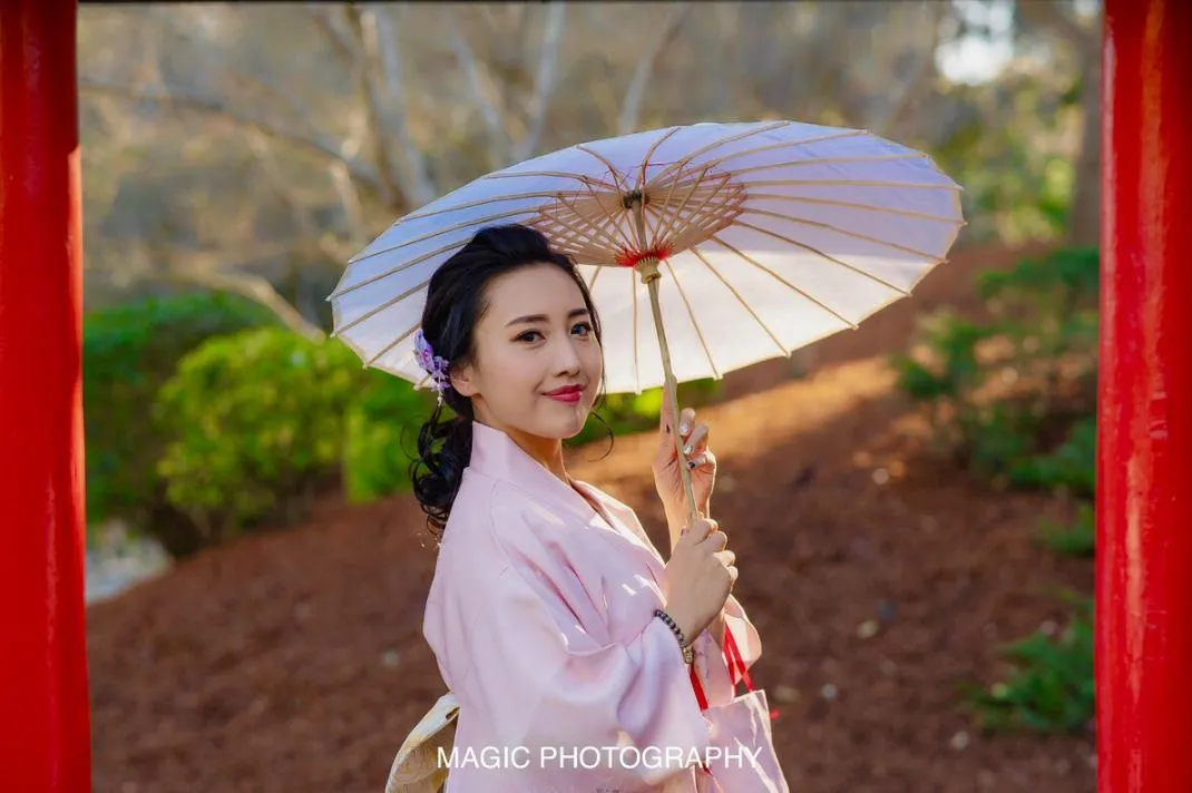 中年女士怎么拍照，8个好看的拍照姿势，帮你拍照年轻好看插图3