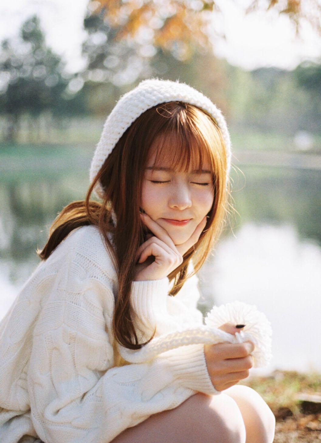 秋天拍人像的8个技巧，唯美文艺又好看，拍照景美仁也美插图4