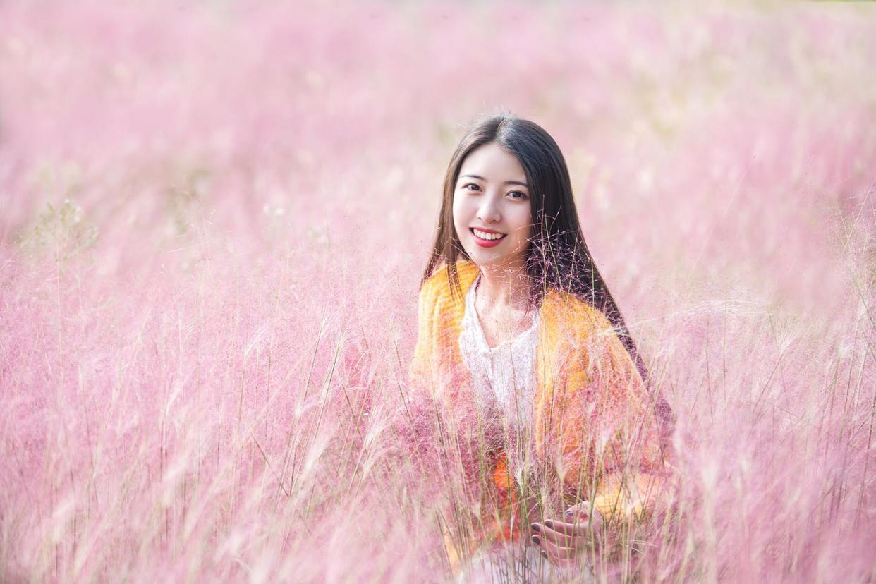 秋天拍摄粉黛人像,这8个姿势技巧值得一学,姿势简单也很美插图8 秋天拍摄粉黛人像,这8个姿势技巧值得一学,姿势简单也很美插图8