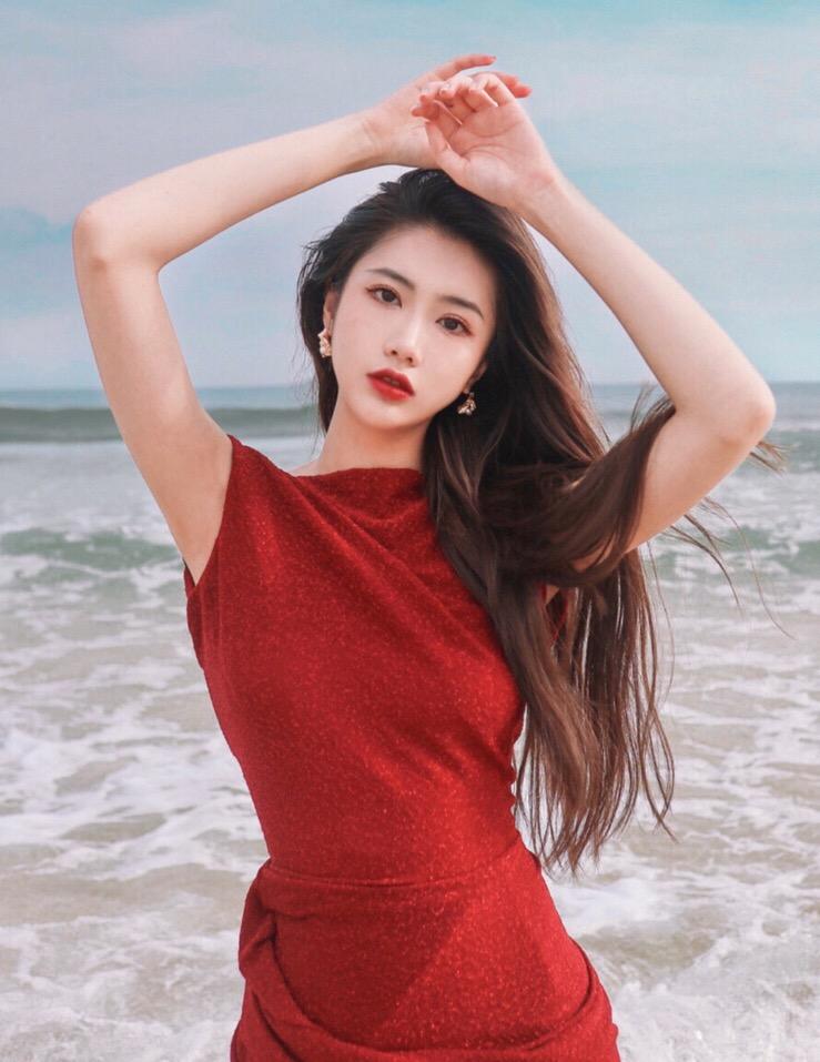 7个实用好看的姿势,教你如何解决手的摆放问题,姿势上镜不重样插图1 7个实用好看的姿势,教你如何解决手的摆放问题,姿势上镜不重样插图1