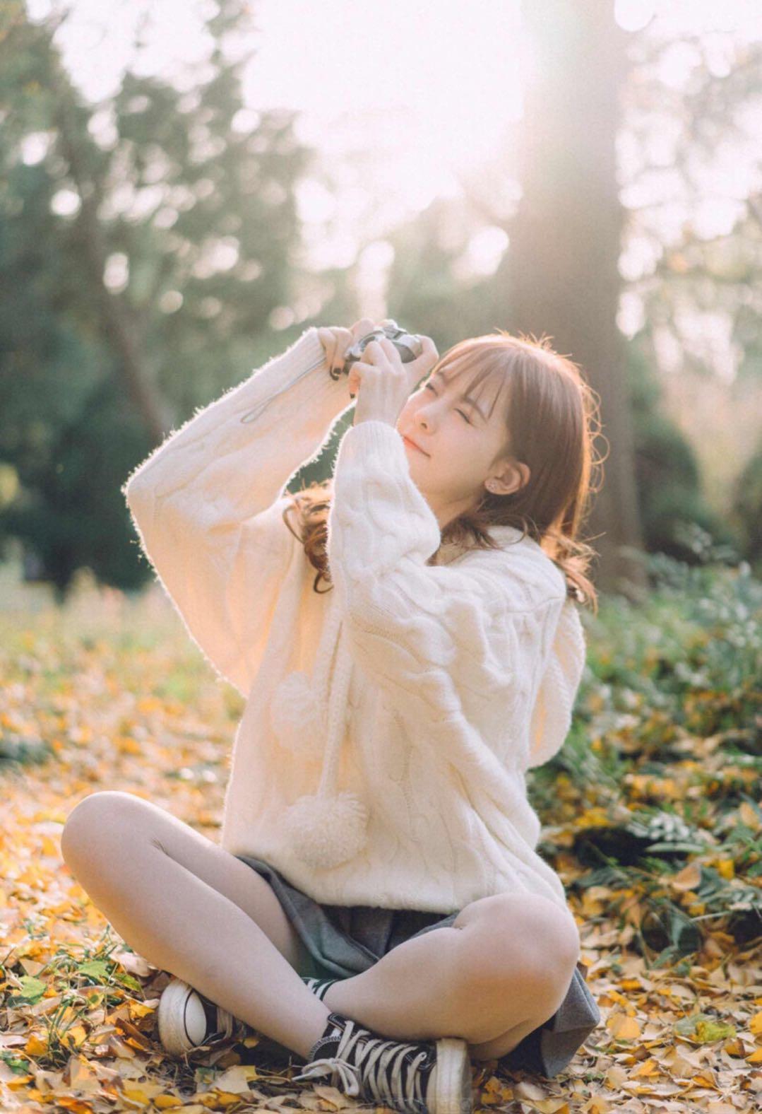秋天拍人像的8个技巧，唯美文艺又好看，拍照景美仁也美插图2