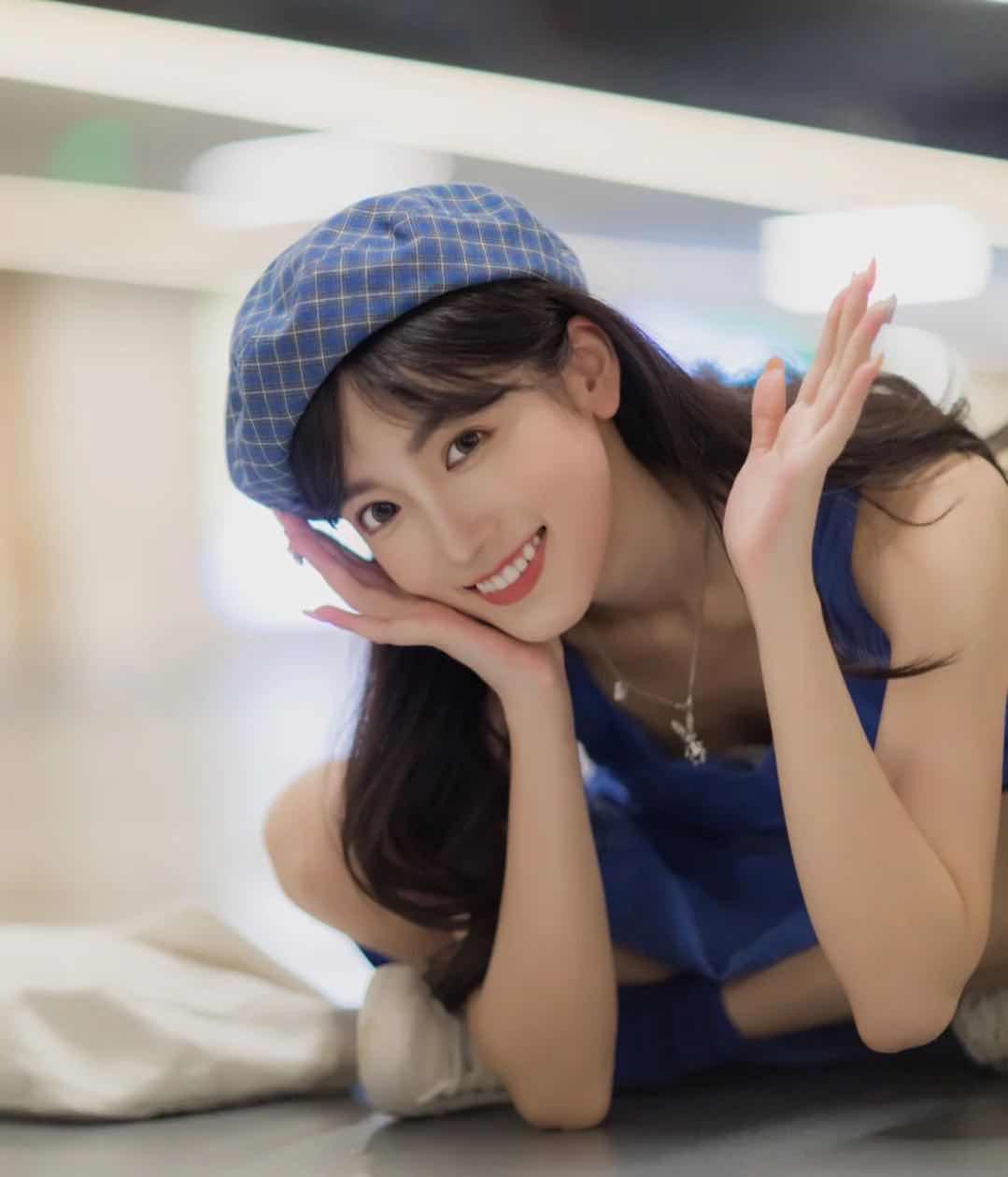 停车场拍照姿势你有几种？不要刻意摆拍，7个姿势助你上镜又自然插图7