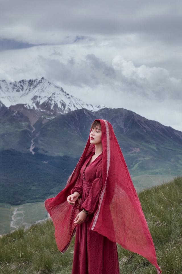 旅行照怎么拍得更美更吸睛?7个姿势技巧,新手也能拍旅行美照插图6 旅行照怎么拍得更美更吸睛?7个姿势技巧,新手也能拍旅行美照插图6