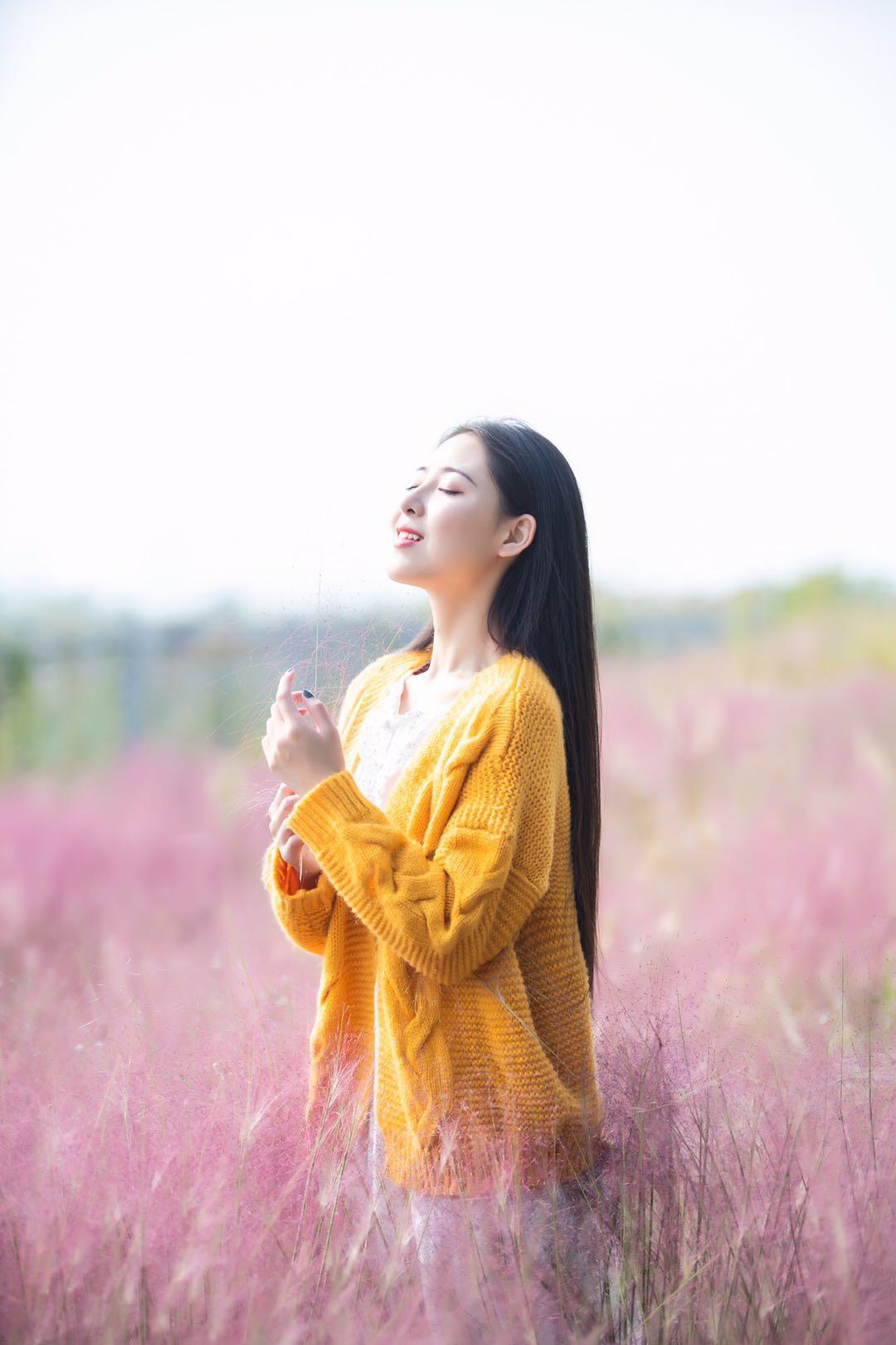 秋天拍摄粉黛人像，这8个姿势技巧值得一学，姿势简单也很美-无料摄影圈