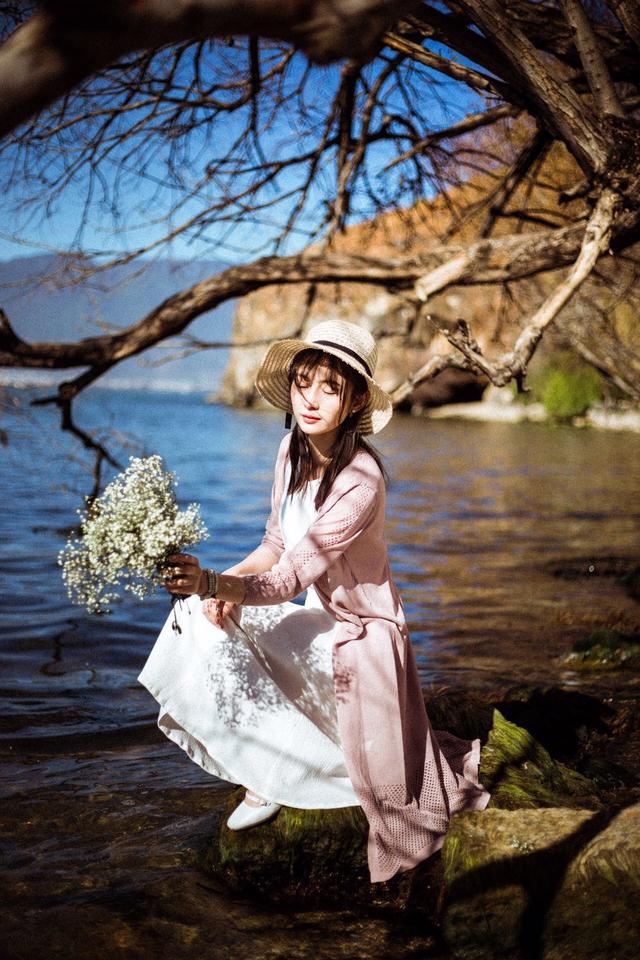 旅行照怎么拍得更美更吸睛？7个姿势技巧，新手也能拍旅行美照-无料摄影圈